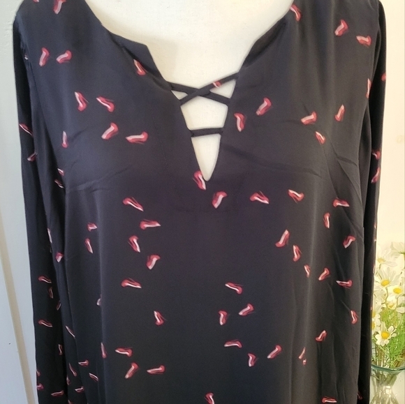 Red Heel Novalty Print Longsleeve Tunic Size 18 - Picture 2 of 9